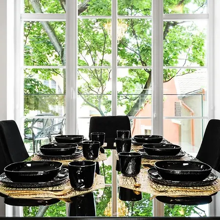Prestige 12 Apartment *